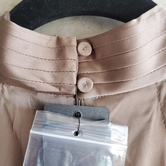 GUESS / key hole front cross halter top / XS - Picture 3 of 6